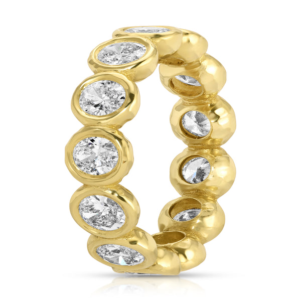 Nesting Gem Oval Diamond Eternity Band